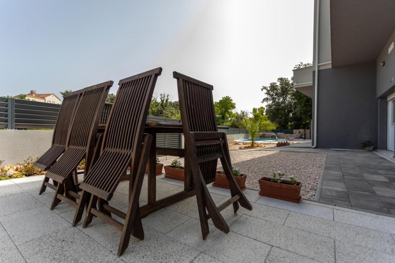 Atena Zaton 2 Apartment Nin Luaran gambar