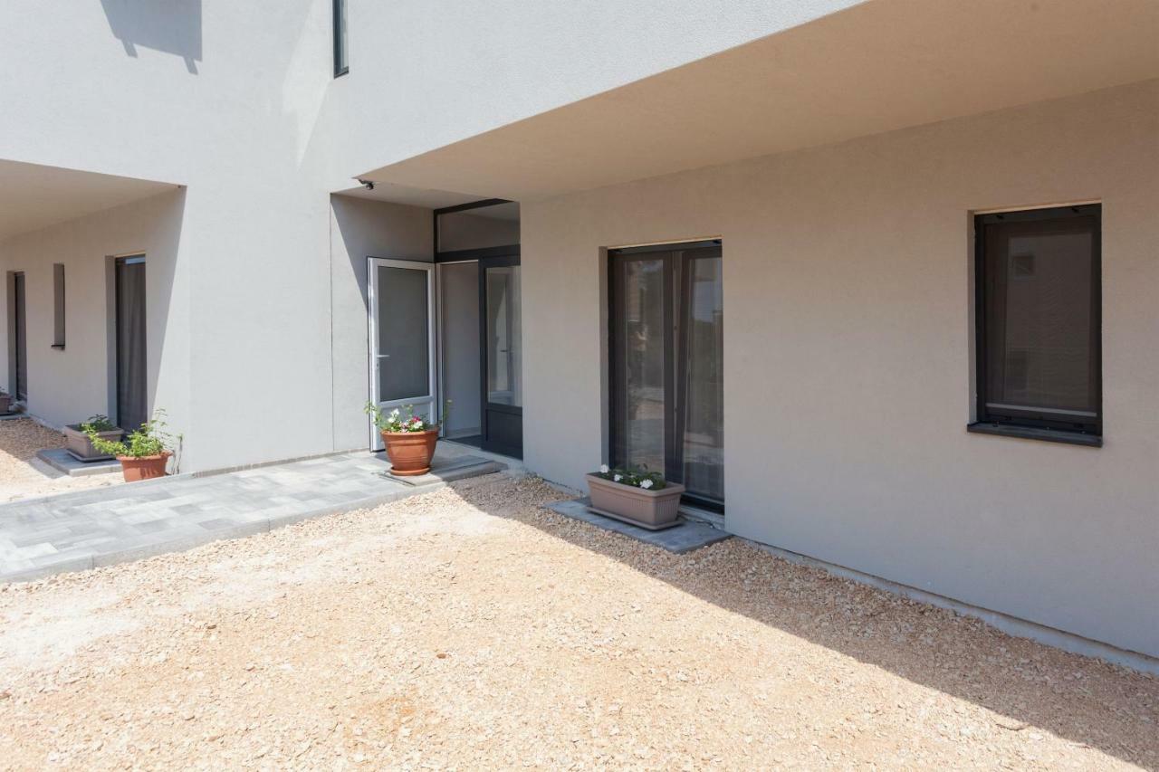 Atena Zaton 2 Apartment Nin Luaran gambar