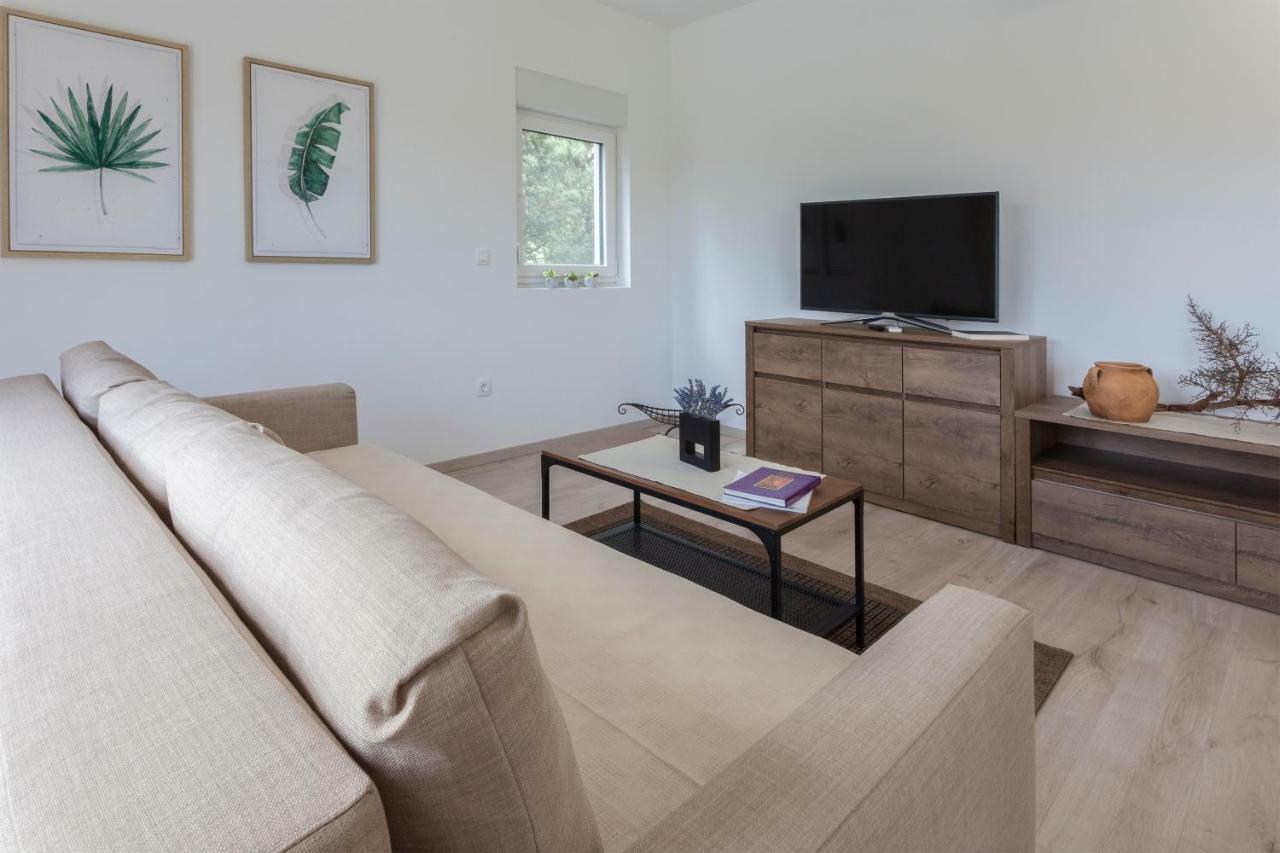 Atena Zaton 2 Apartment Nin Luaran gambar